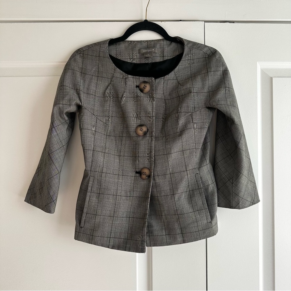 3/$25 ⭐️ Ann Taylor Factory Black and White Plaid Retro Style Button-Up Blazer
